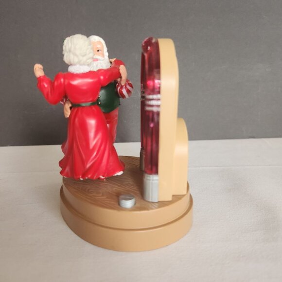 Santa Best Christmas Eve Musical Ornament Centerpiece - Plays Jingle Bell Rock - Picture 2 of 12